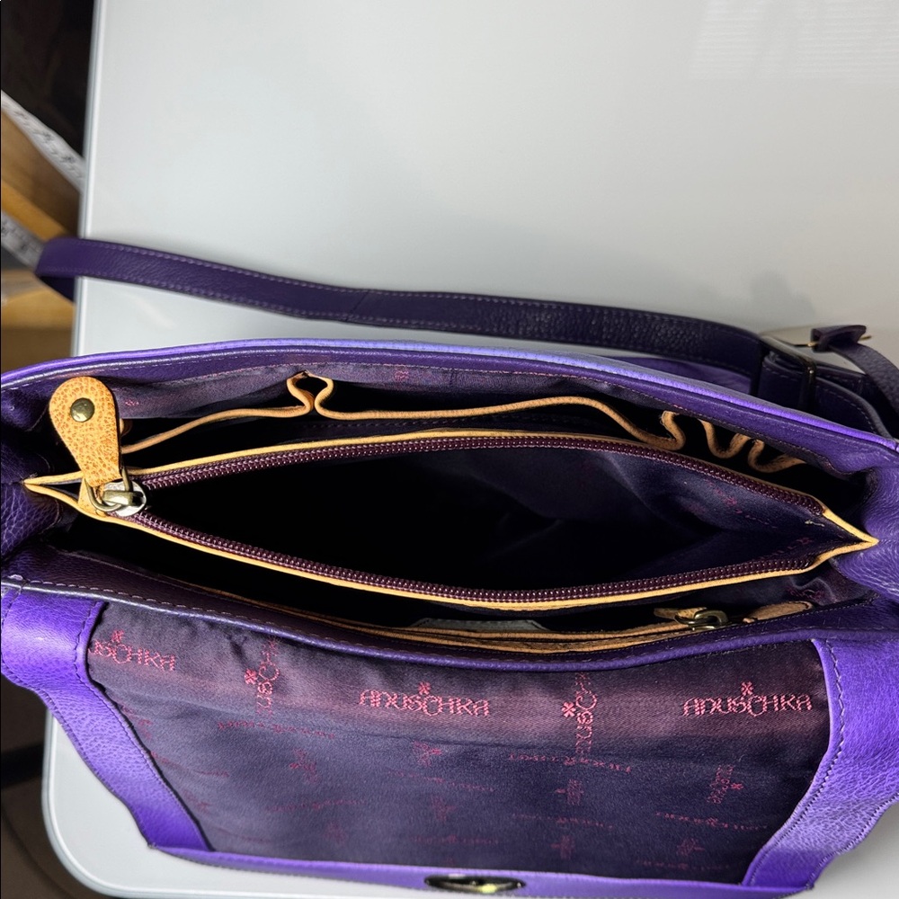 Anuschka purple leather w painted flowers crossbody bag - Picture 9 of 15